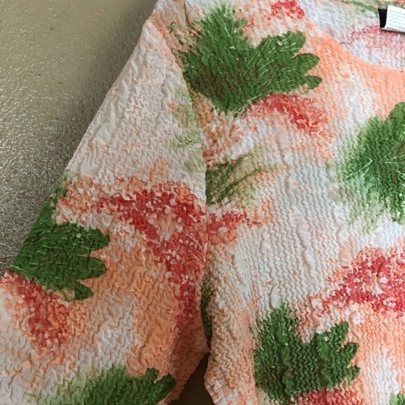 UbU Peach and Green Tropical Print Top Size L - Picture 2 of 5
